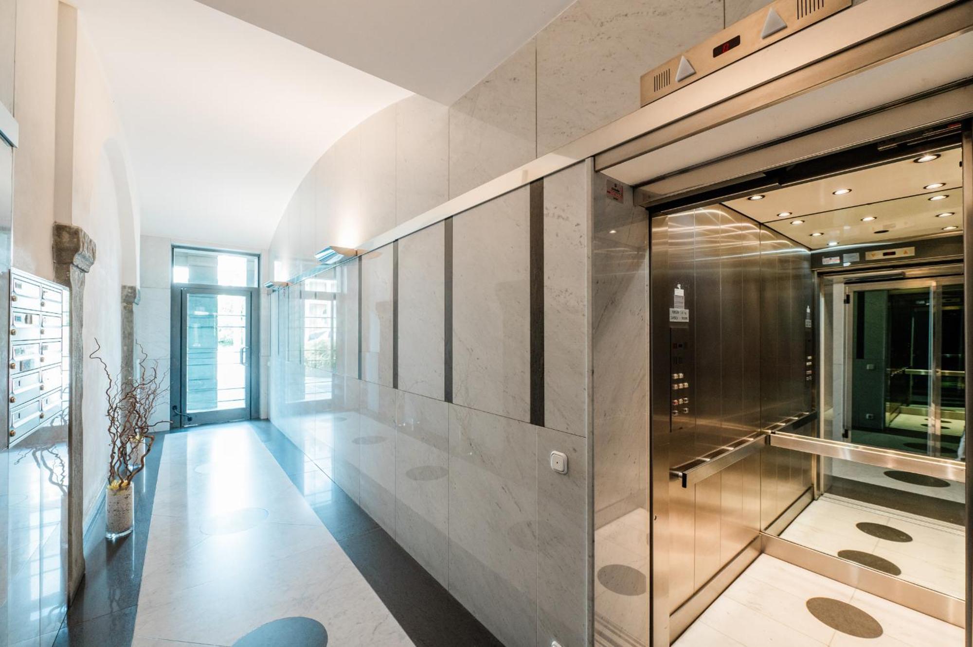 P&P Luxury Apartment แบร์กาโม ภายนอก รูปภาพ